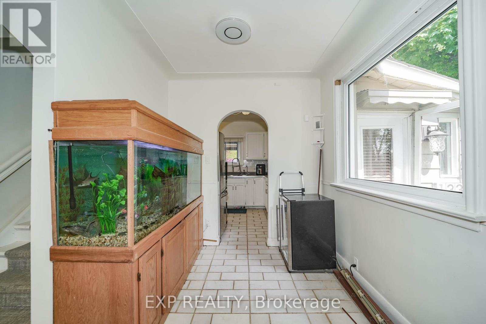 1331 St. James Avenue, Mississauga, Ontario  L5E 1J3 - Photo 42 - W12206480