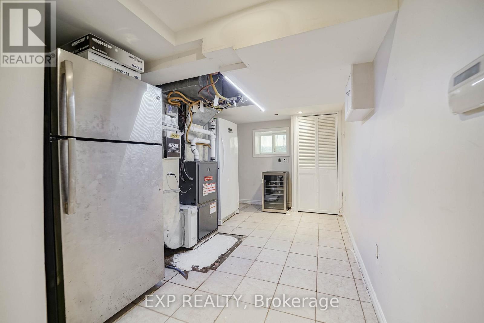 1331 St. James Avenue, Mississauga, Ontario  L5E 1J3 - Photo 49 - W12206480