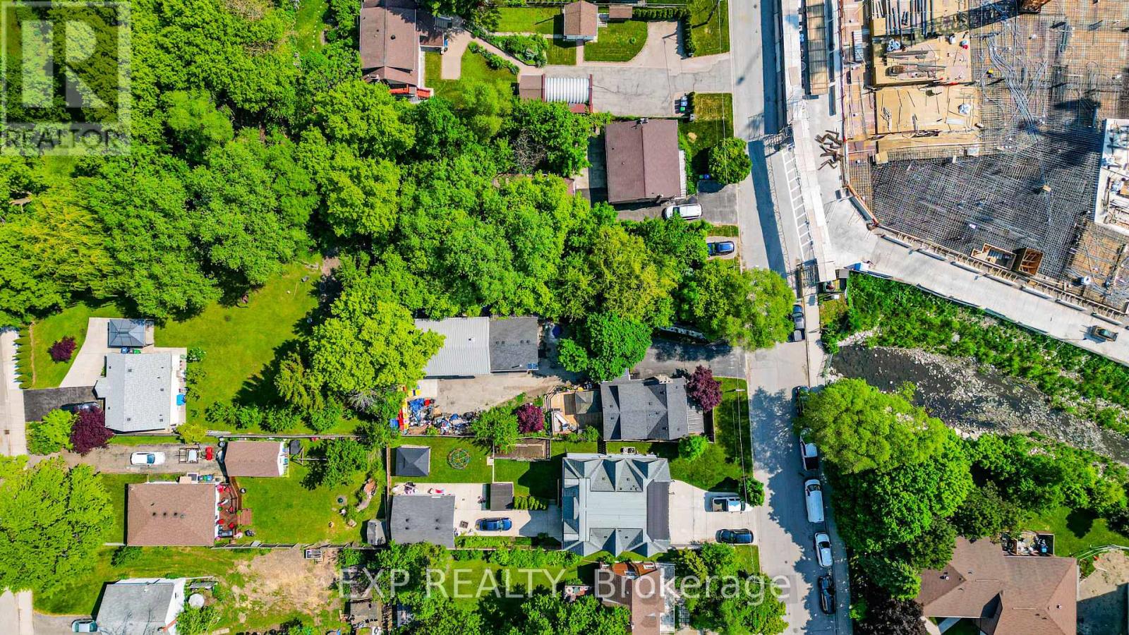 1331 St. James Avenue, Mississauga, Ontario  L5E 1J3 - Photo 8 - W12206480