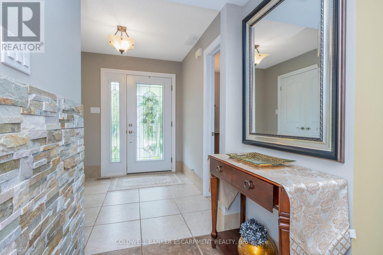 13601 Guelph Line, Milton, Ontario  N0B 2K0 - Photo 7 - W12206529