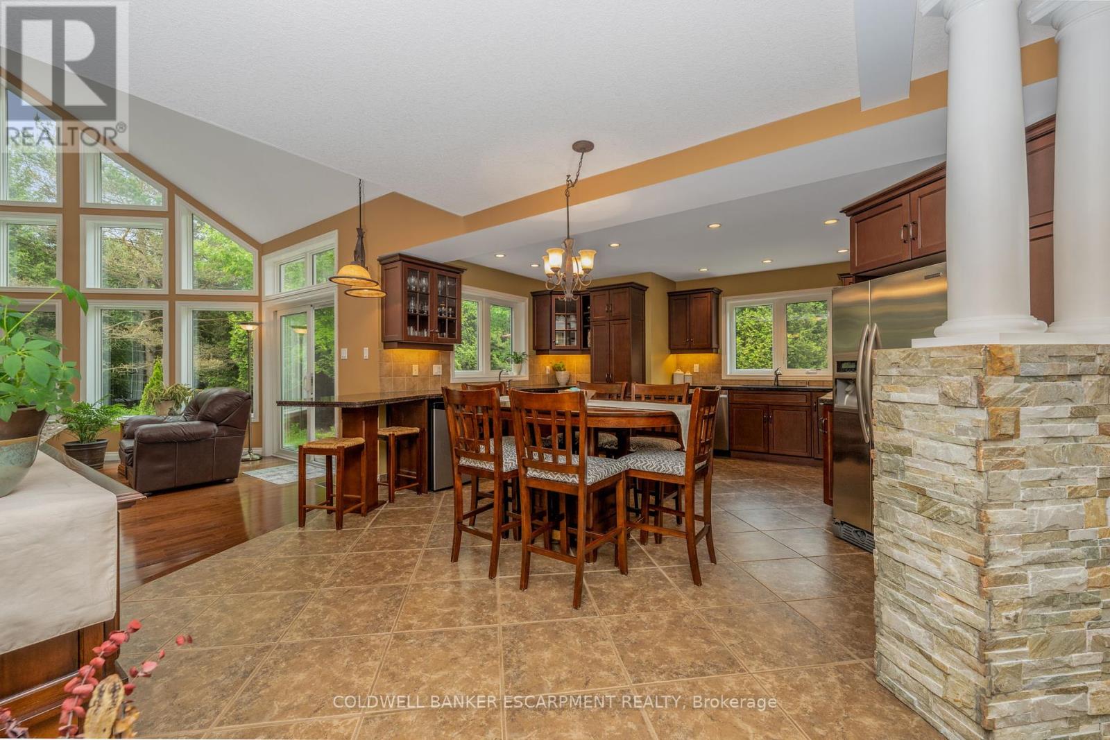 13601 Guelph Line, Milton, Ontario  N0B 2K0 - Photo 9 - W12206529