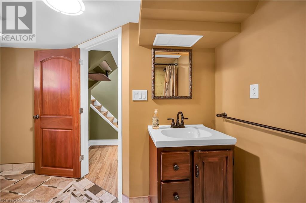 360 Guelph Line, Burlington, Ontario  L7R 3L4 - Photo 40 - 40702285