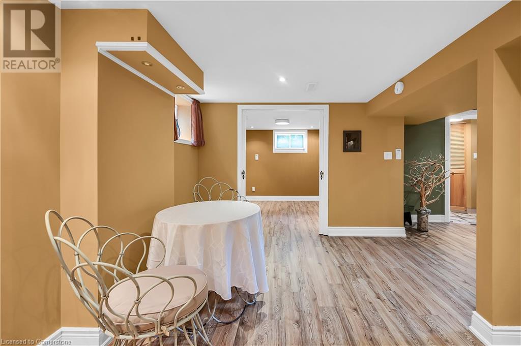 360 Guelph Line, Burlington, Ontario  L7R 3L4 - Photo 37 - 40702285