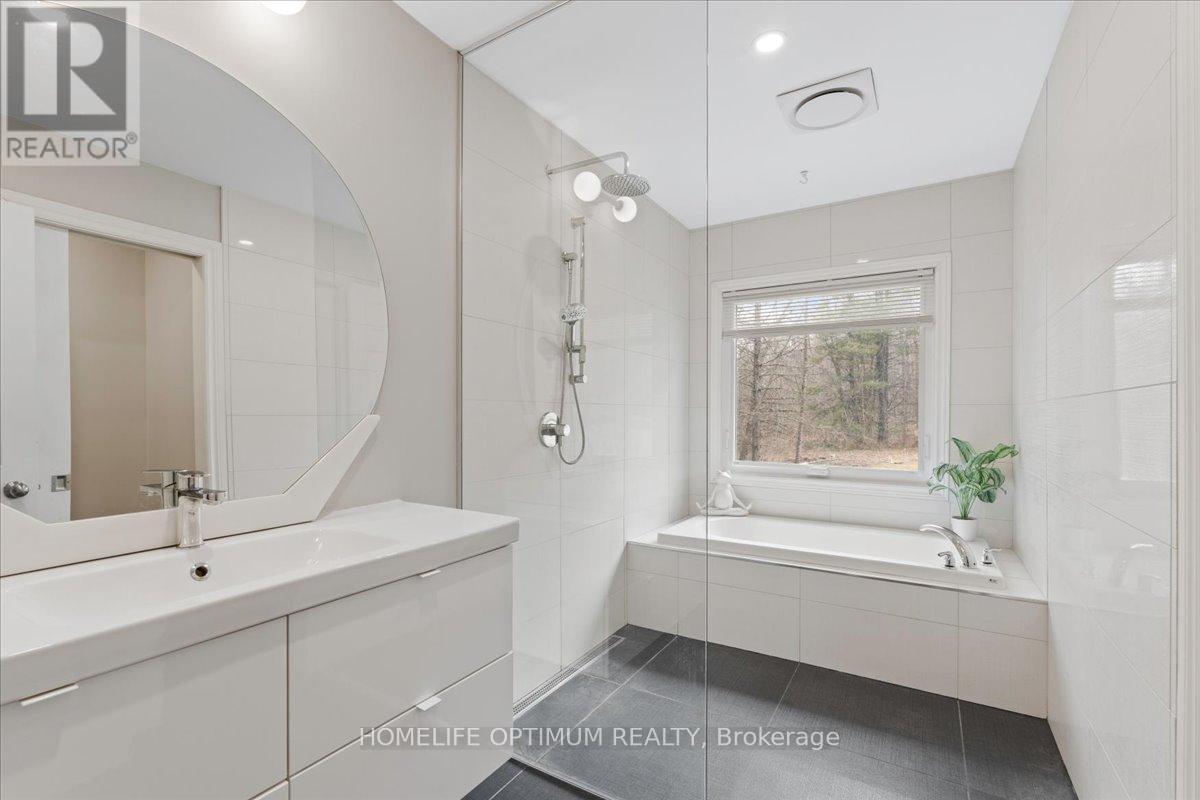 909 Harts Road, Madoc, Ontario  K0K 2K0 - Photo 12 - X12206402