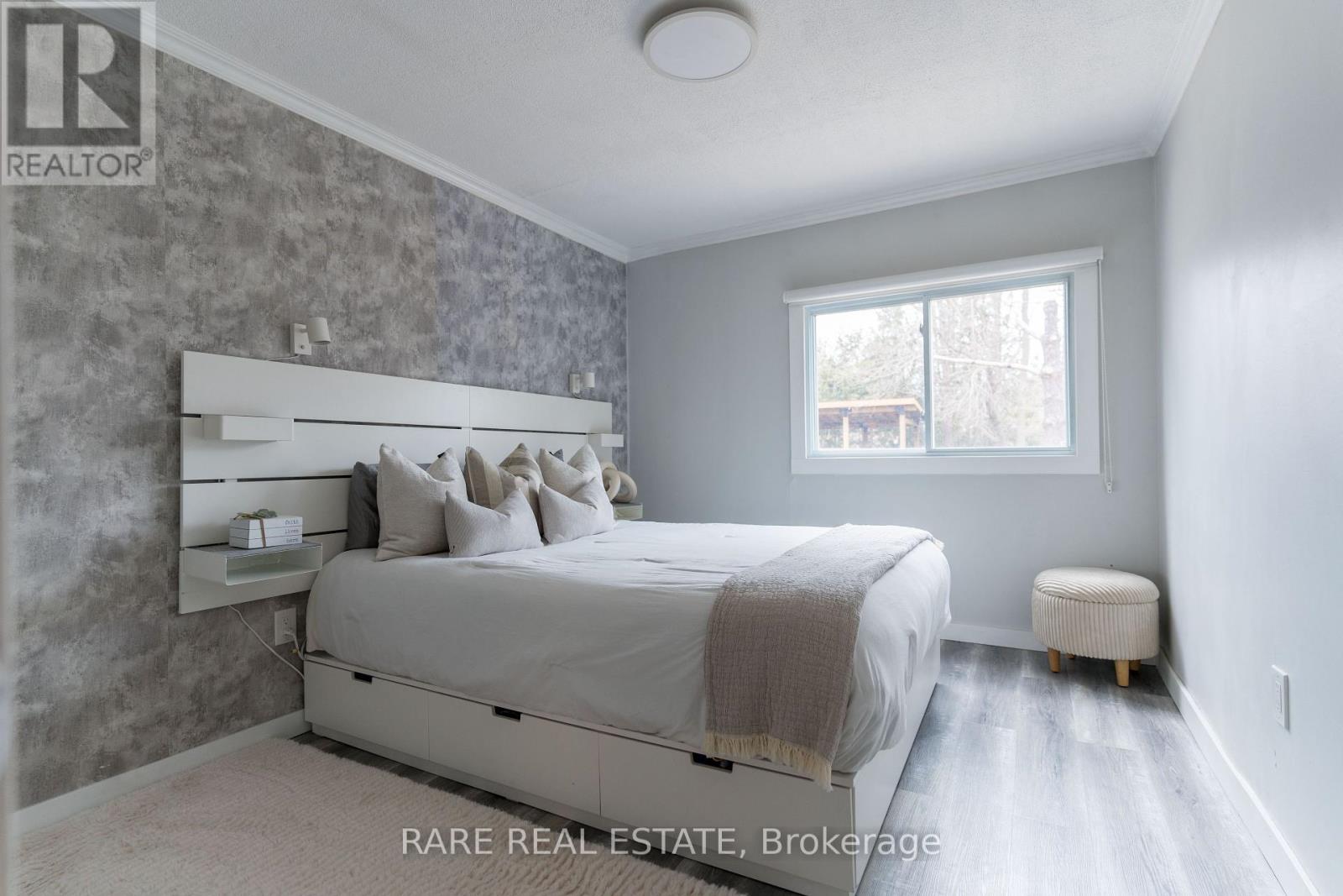 162 Blue Mountain Drive, Blue Mountains, Ontario  L9Y 0K9 - Photo 7 - X12206462