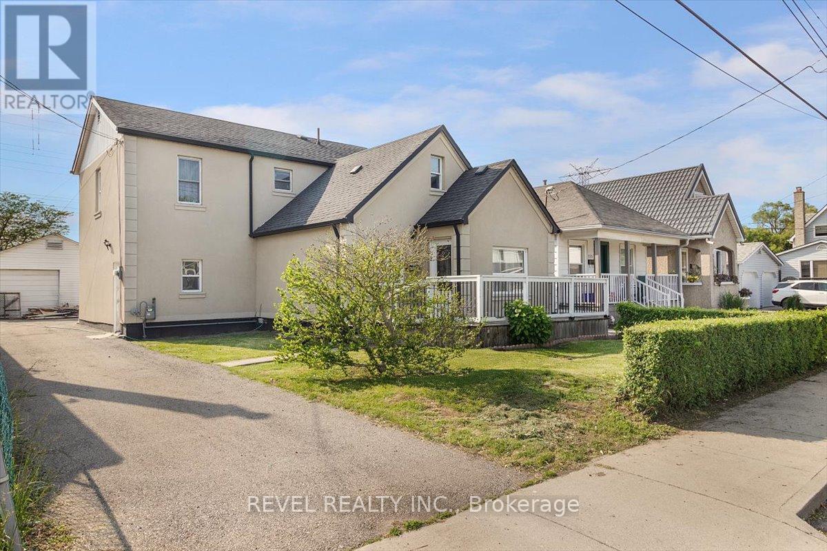 233 Normanhurst Avenue, Hamilton (Normanhurst), Ontario  L8H 5N1 - Photo 2 - X12206468