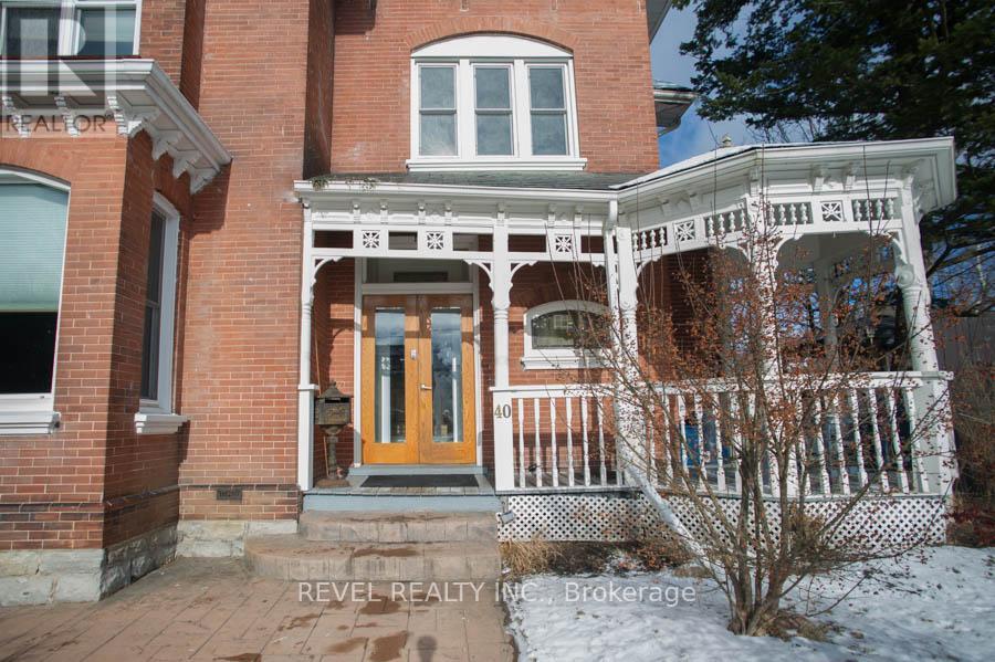 40 Arthur Street, Brantford, Ontario  N3S 3H5 - Photo 3 - X12206482