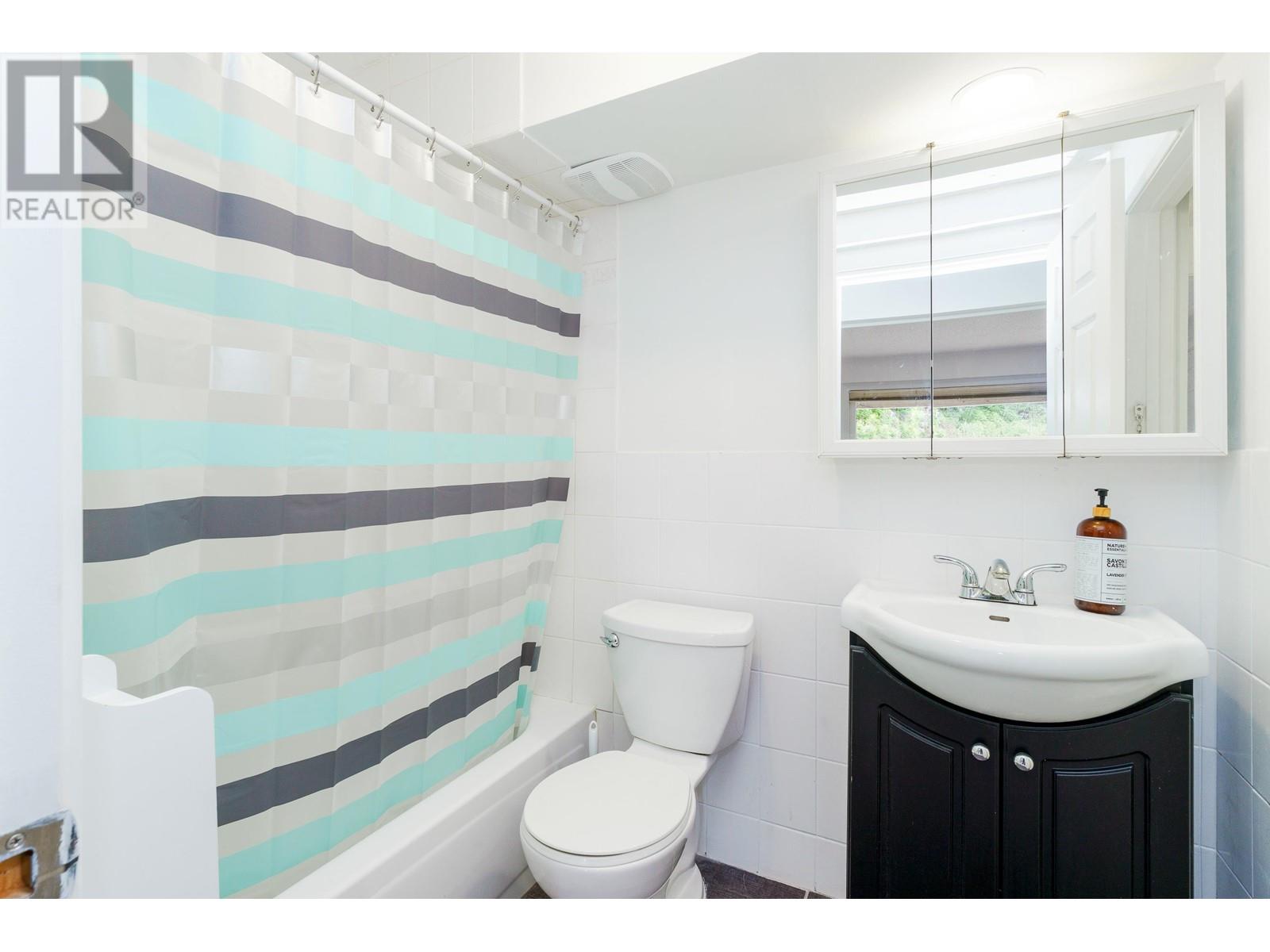 723 Appleyard Court, Port Moody, British Columbia  V3H 3X1 - Photo 21 - R3005937
