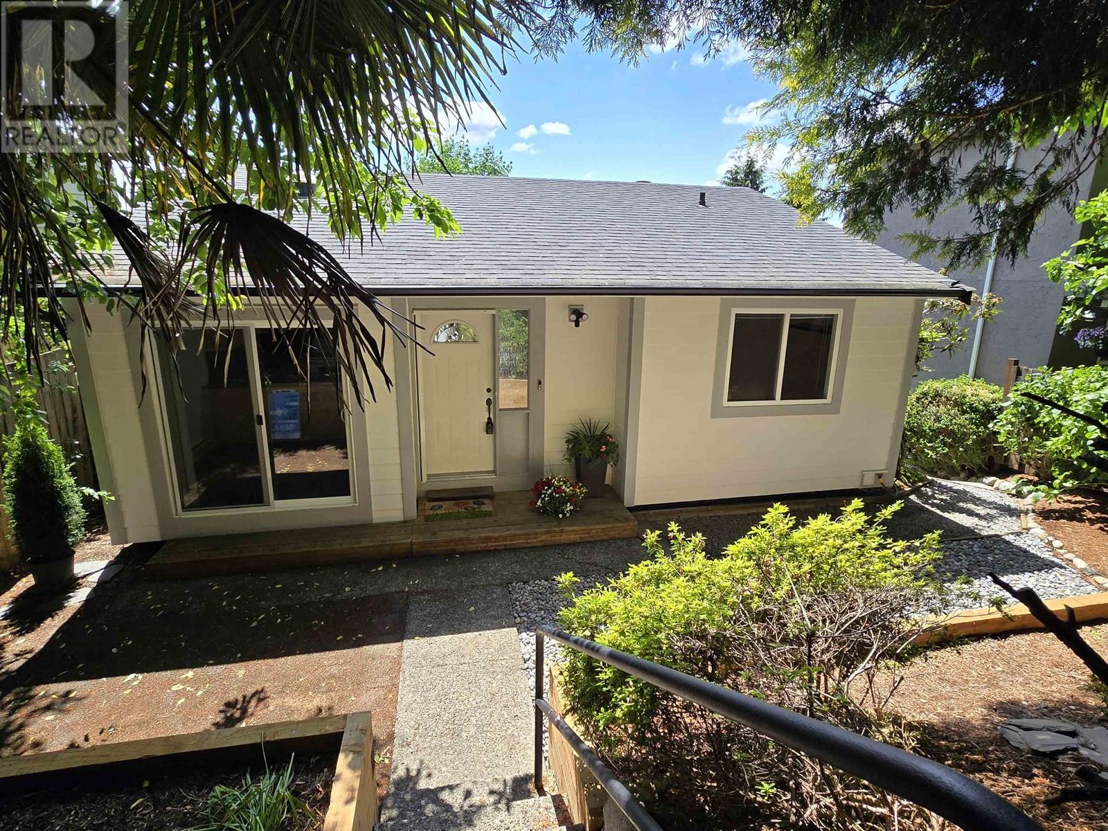 723 APPLEYARD COURT, Port Moody, British Columbia