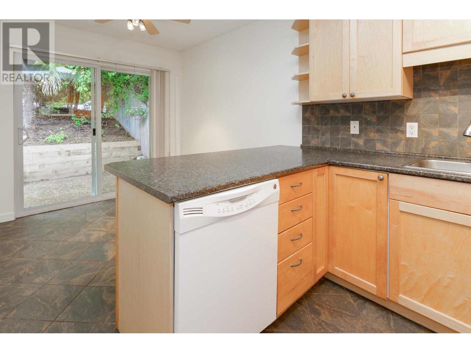 723 Appleyard Court, Port Moody, British Columbia  V3H 3X1 - Photo 4 - R3005937