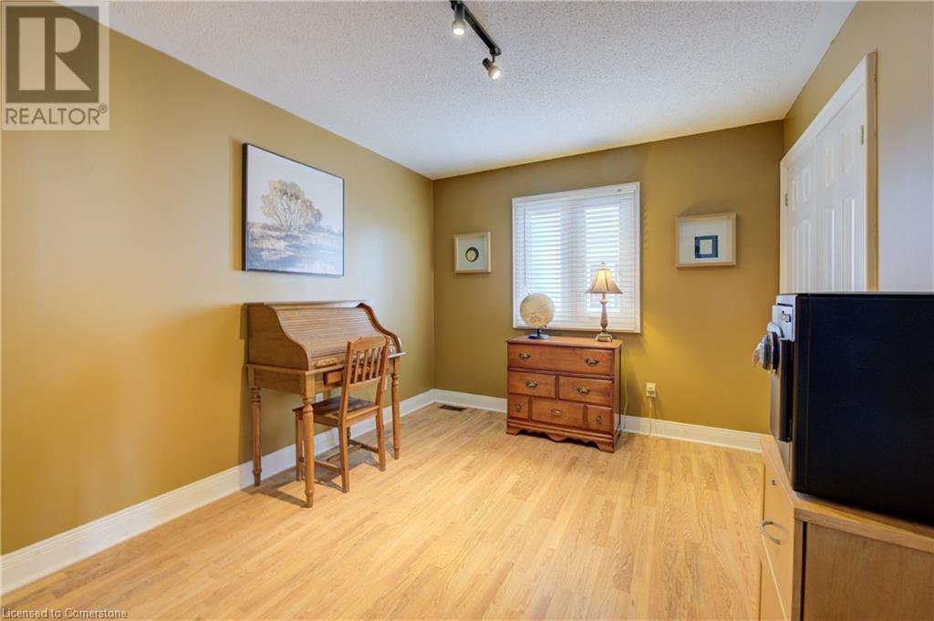 25 Lynnvalley Crescent, Kitchener, Ontario  N2N 3A8 - Photo 24 - 40726284