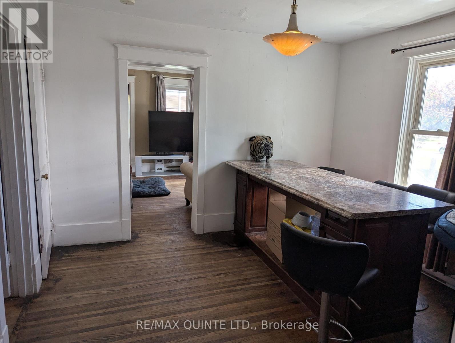 46 Prince Of Wales Drive, Belleville, Ontario  K8P 2T7 - Photo 6 - X12165382