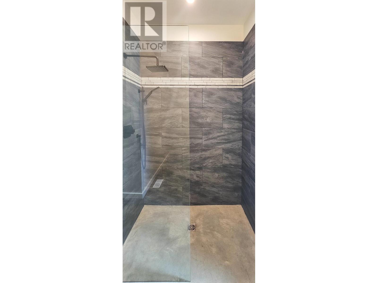 2801 Harlow Road, Nelson, British Columbia  V1L 6L3 - Photo 30 - 10350734