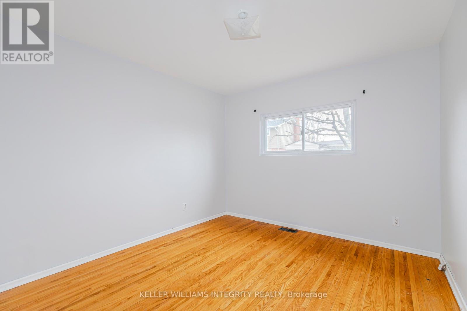1402 Major Road, Ottawa, Ontario  K1E 1H4 - Photo 8 - X12090811