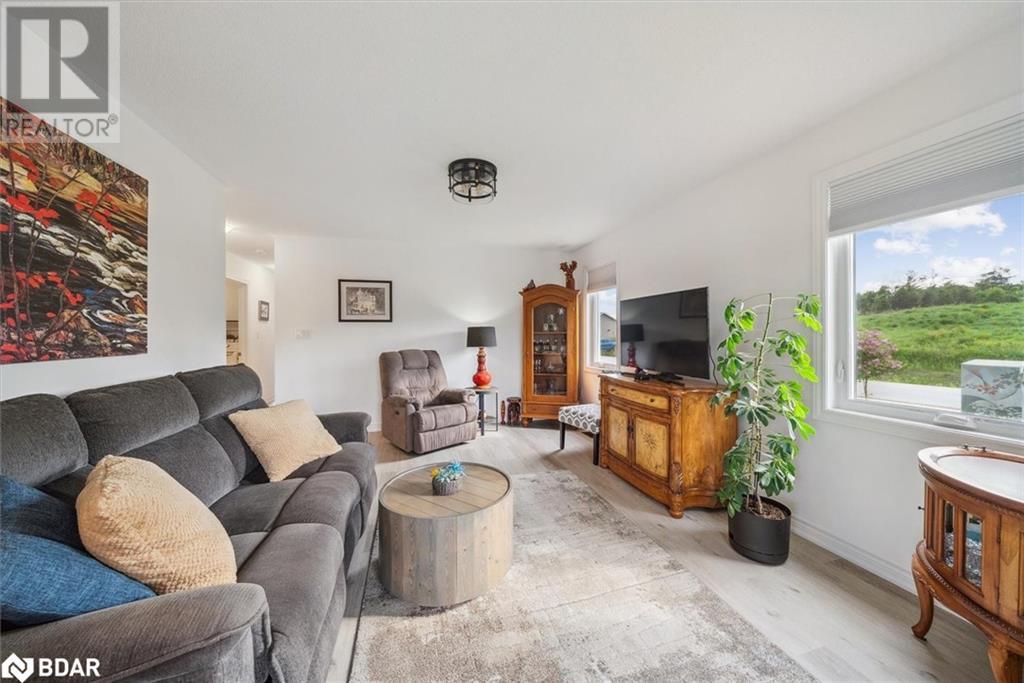 31 Reynolds Drive, Ramara, Ontario  L3V 8K1 - Photo 8 - 40738823