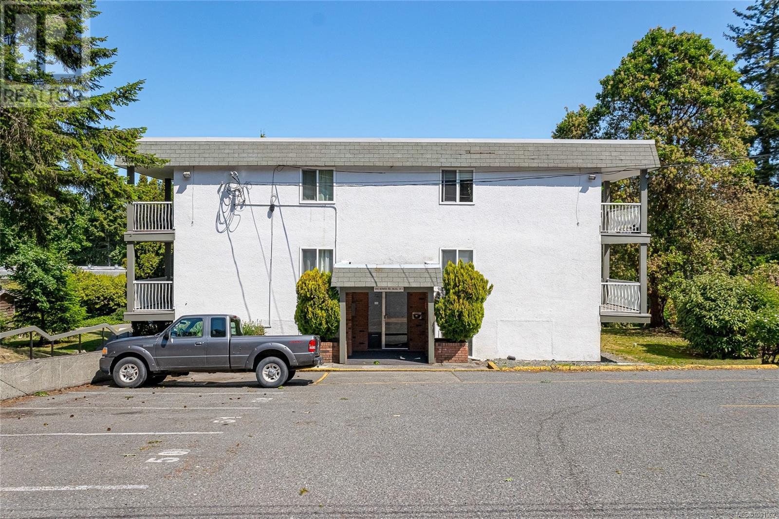 Property at 3301 995 Bowen Rd image 3