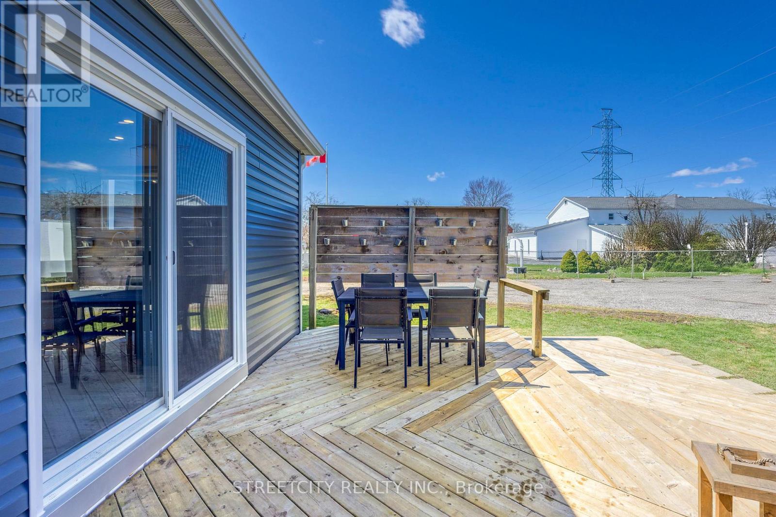 2406 Jane Street, St. Clair, Ontario  N0N 1B0 - Photo 10 - X12206660