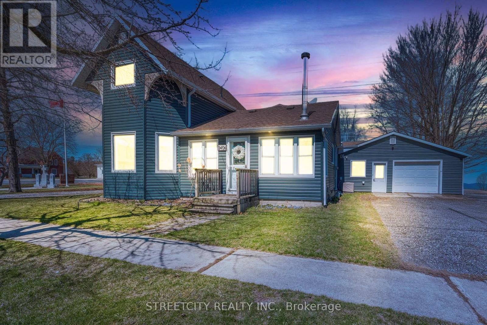 2406 Jane Street, St. Clair, Ontario  N0N 1B0 - Photo 2 - X12206660