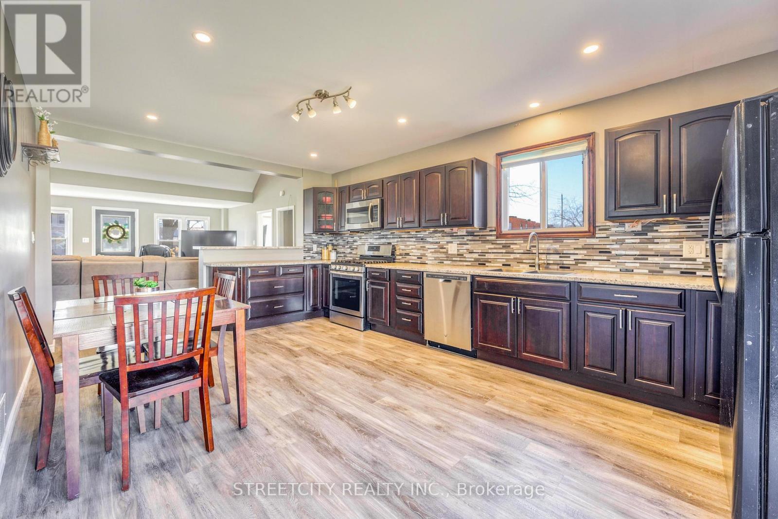 2406 Jane Street, St. Clair, Ontario  N0N 1B0 - Photo 30 - X12206660