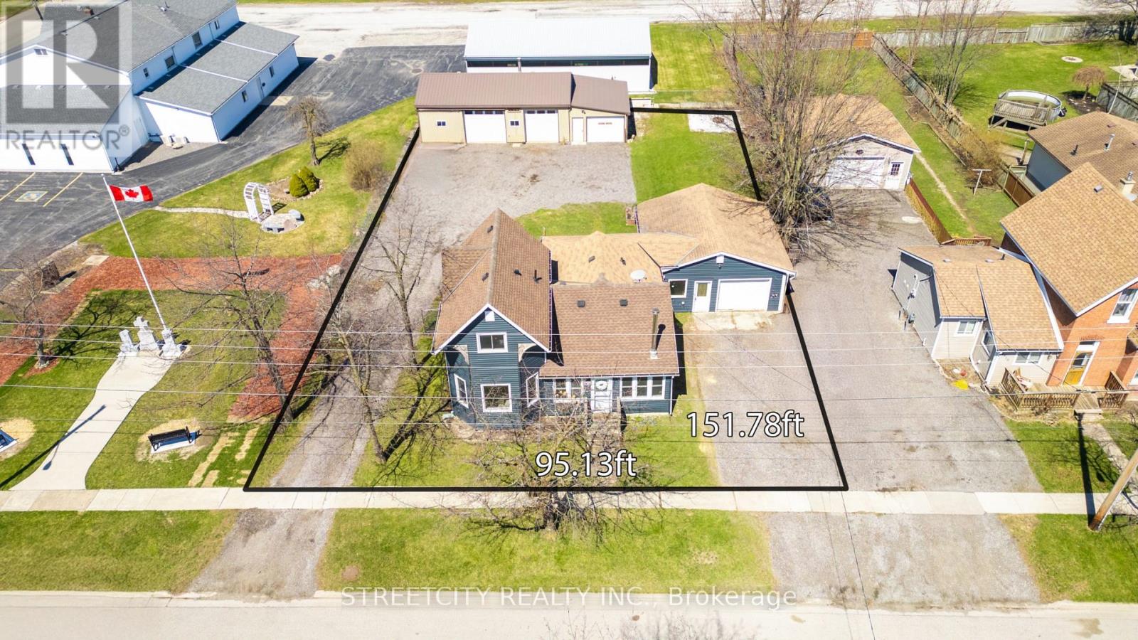 2406 Jane Street, St. Clair, Ontario  N0N 1B0 - Photo 4 - X12206660