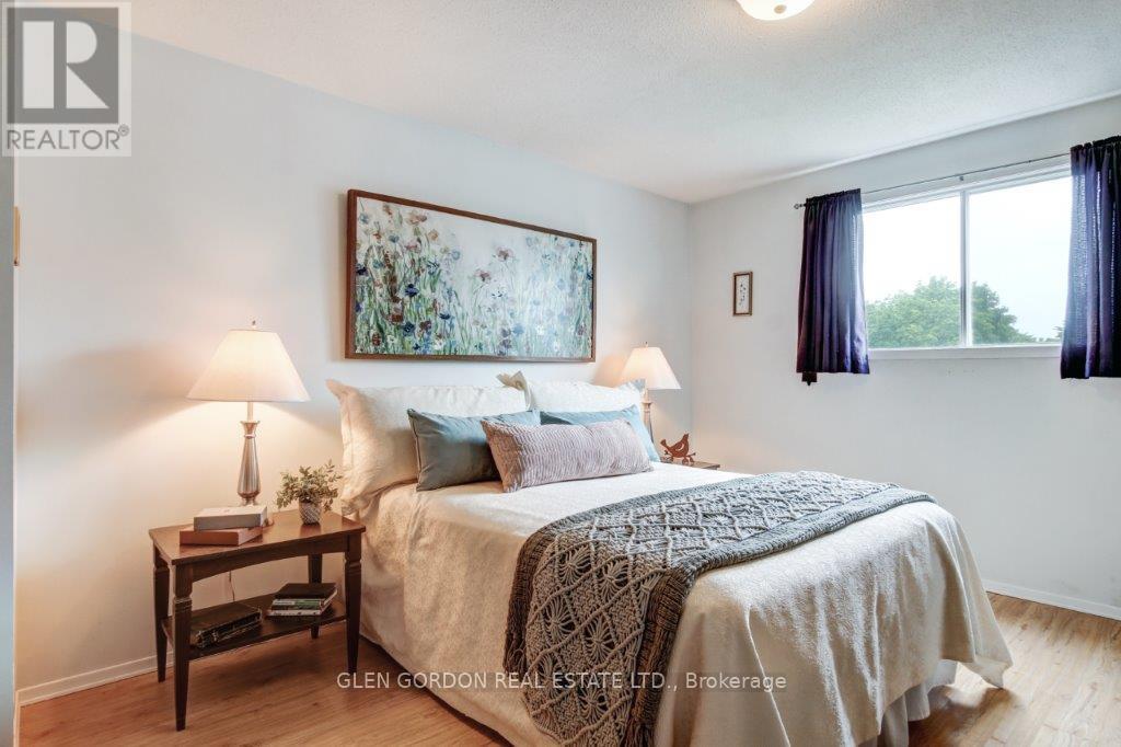 63 Caprice Crescent, London East, Ontario  N5V 3M1 - Photo 13 - X12206668