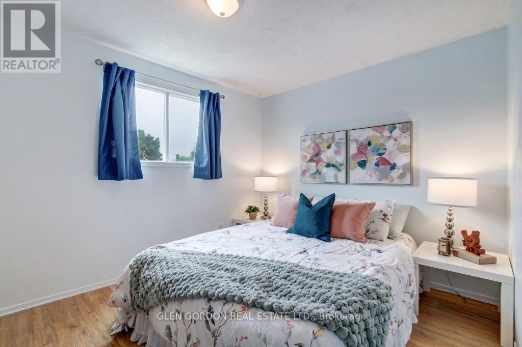 63 Caprice Crescent, London East, Ontario  N5V 3M1 - Photo 16 - X12206668