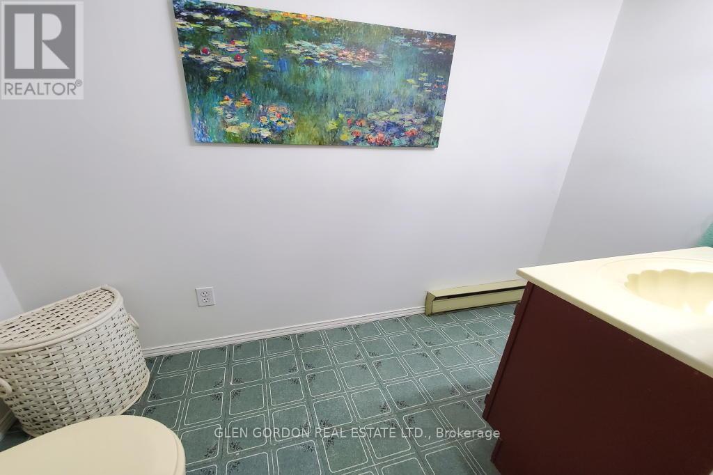 63 Caprice Crescent, London East, Ontario  N5V 3M1 - Photo 25 - X12206668