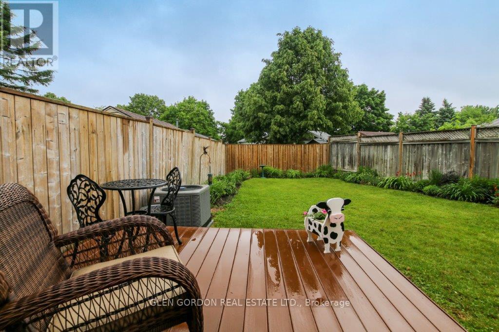 63 Caprice Crescent, London East, Ontario  N5V 3M1 - Photo 26 - X12206668