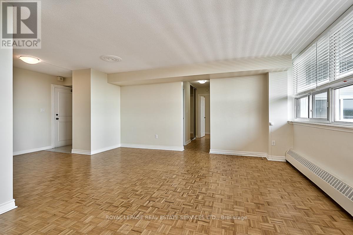 808 - 2263 Marine Drive, Oakville, Ontario  L6L 5K1 - Photo 9 - W12203655
