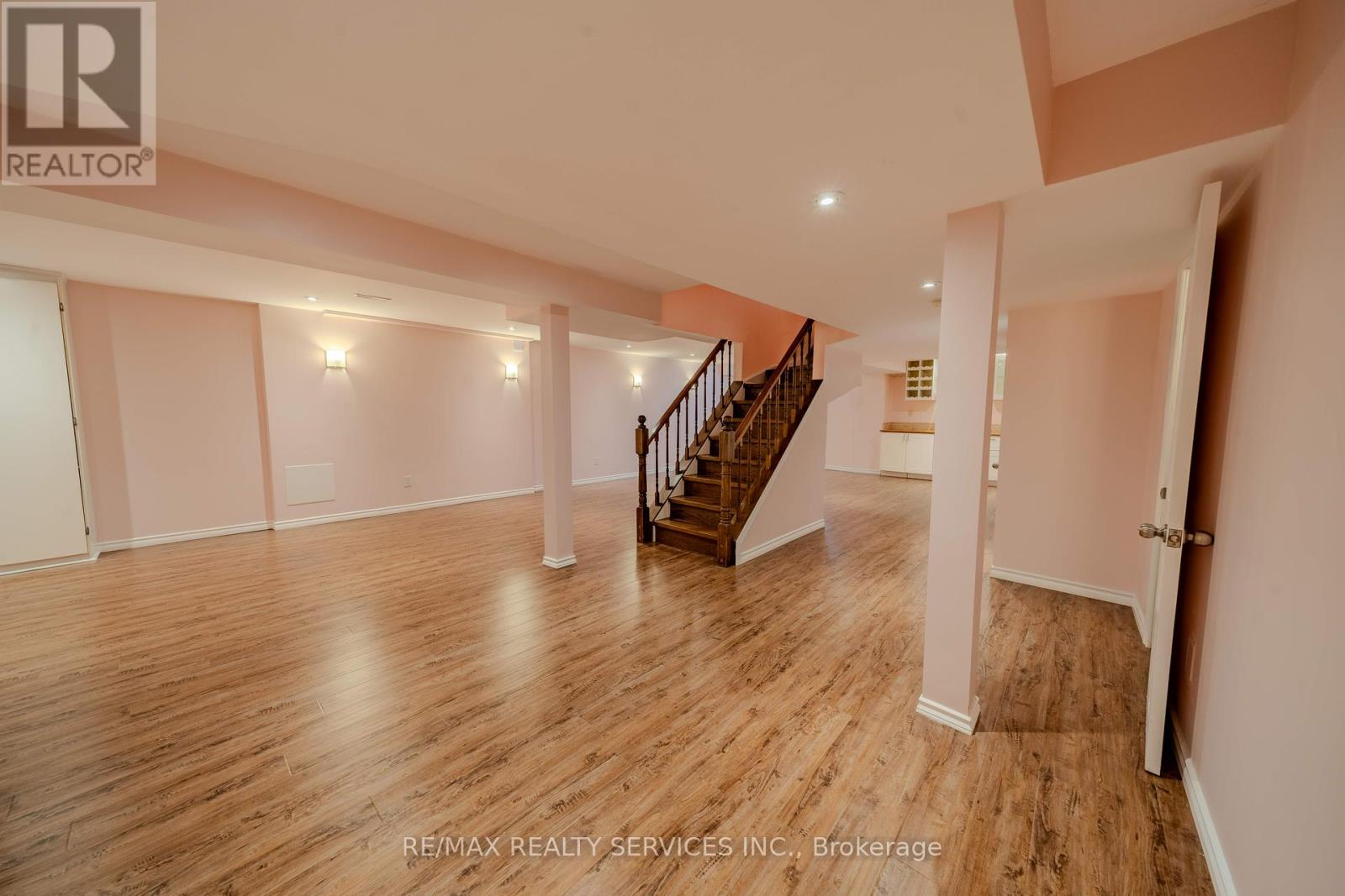 5918 Bassinger Place, Mississauga, Ontario  L5M 6K5 - Photo 40 - W12206186