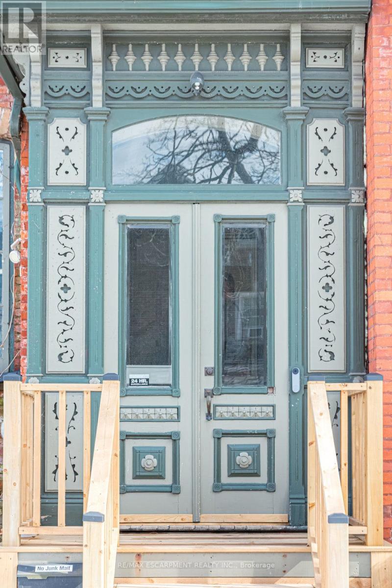293 Park Street S, Hamilton, Ontario  L8P 3G5 - Photo 5 - X12113421