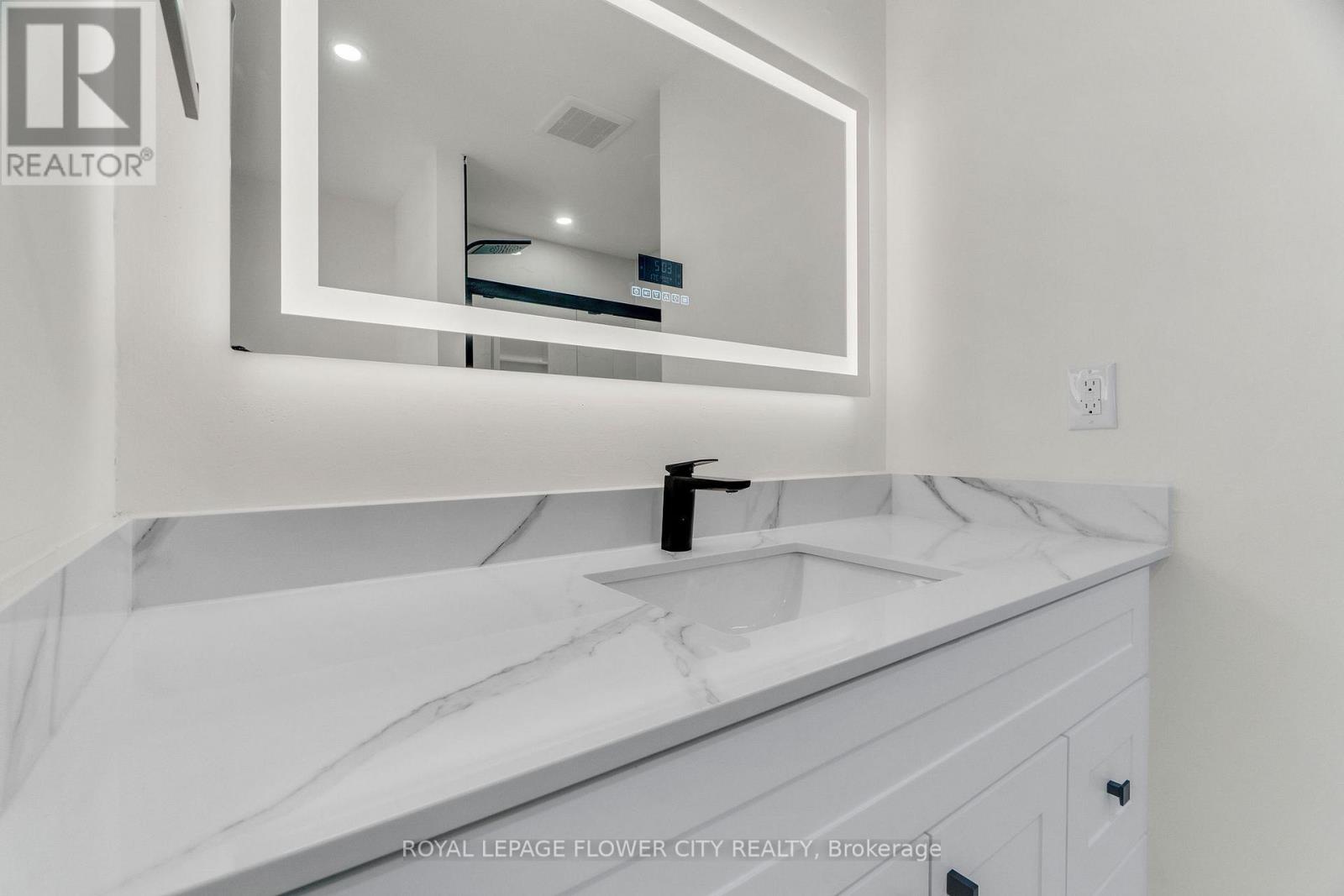 73 - 73 Carisbrooke Court, Brampton, Ontario  L6S 3K1 - Photo 30 - W12195912
