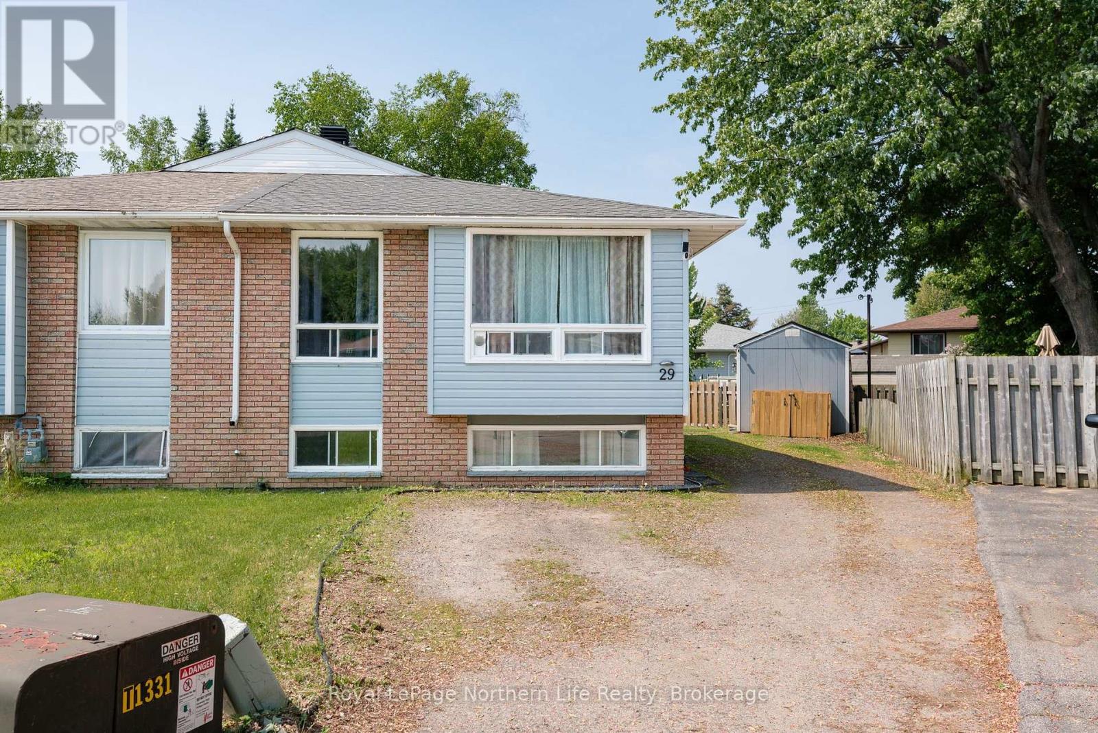 29 Massey Drive, North Bay, Ontario  P1A 3Y3 - Photo 2 - X12206739