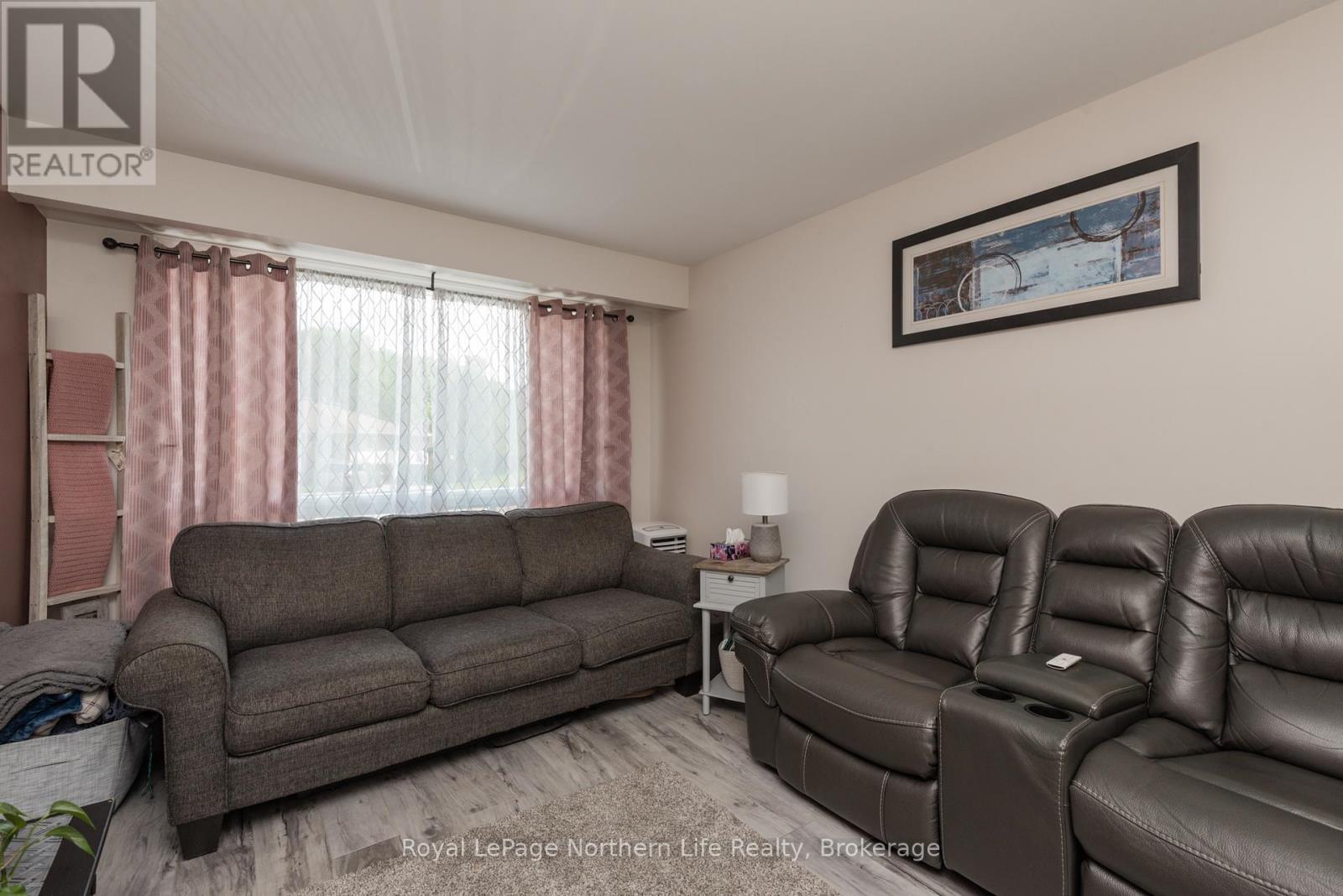 29 Massey Drive, North Bay, Ontario  P1A 3Y3 - Photo 8 - X12206739