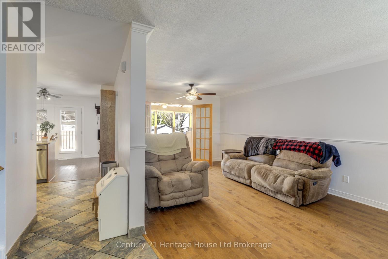 787 Hunter's Gate Crescent, Woodstock, Ontario  N4V 1G4 - Photo 12 - X12206721