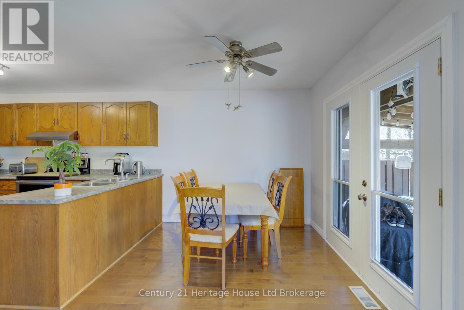 787 Hunter's Gate Crescent, Woodstock, Ontario  N4V 1G4 - Photo 21 - X12206721