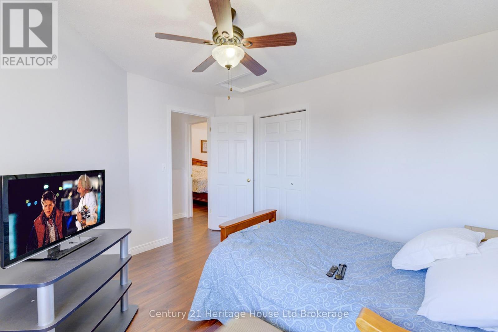 787 Hunter's Gate Crescent, Woodstock, Ontario  N4V 1G4 - Photo 35 - X12206721