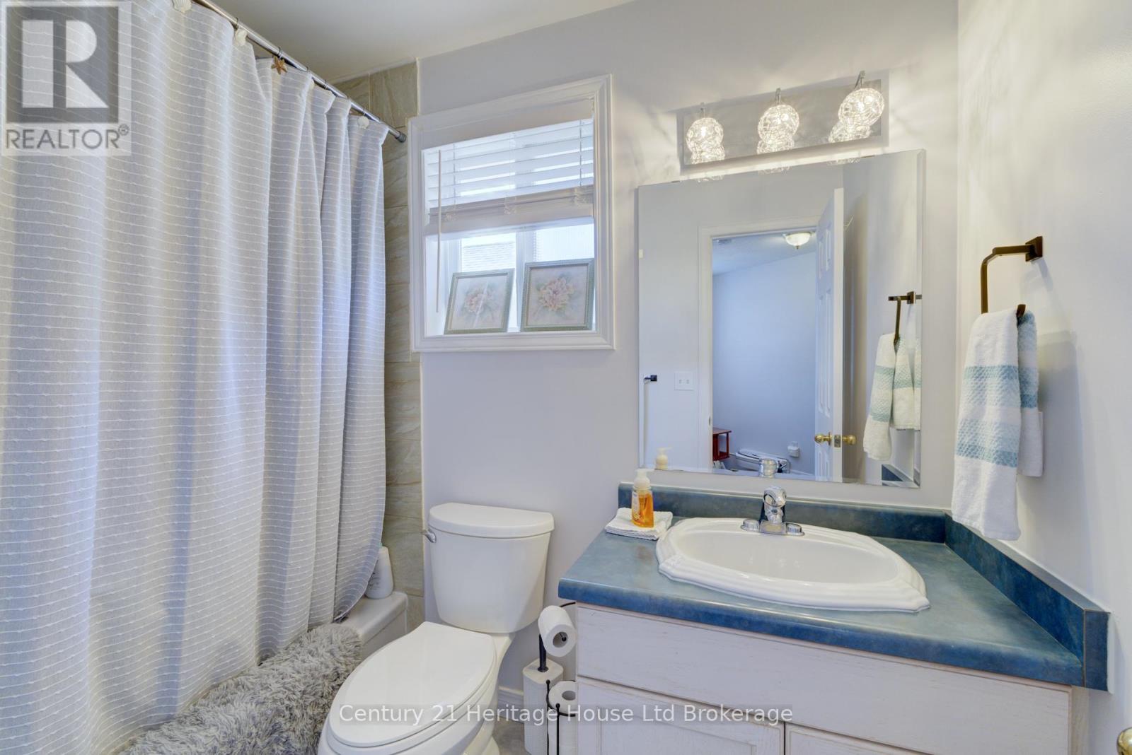 787 Hunter's Gate Crescent, Woodstock, Ontario  N4V 1G4 - Photo 39 - X12206721