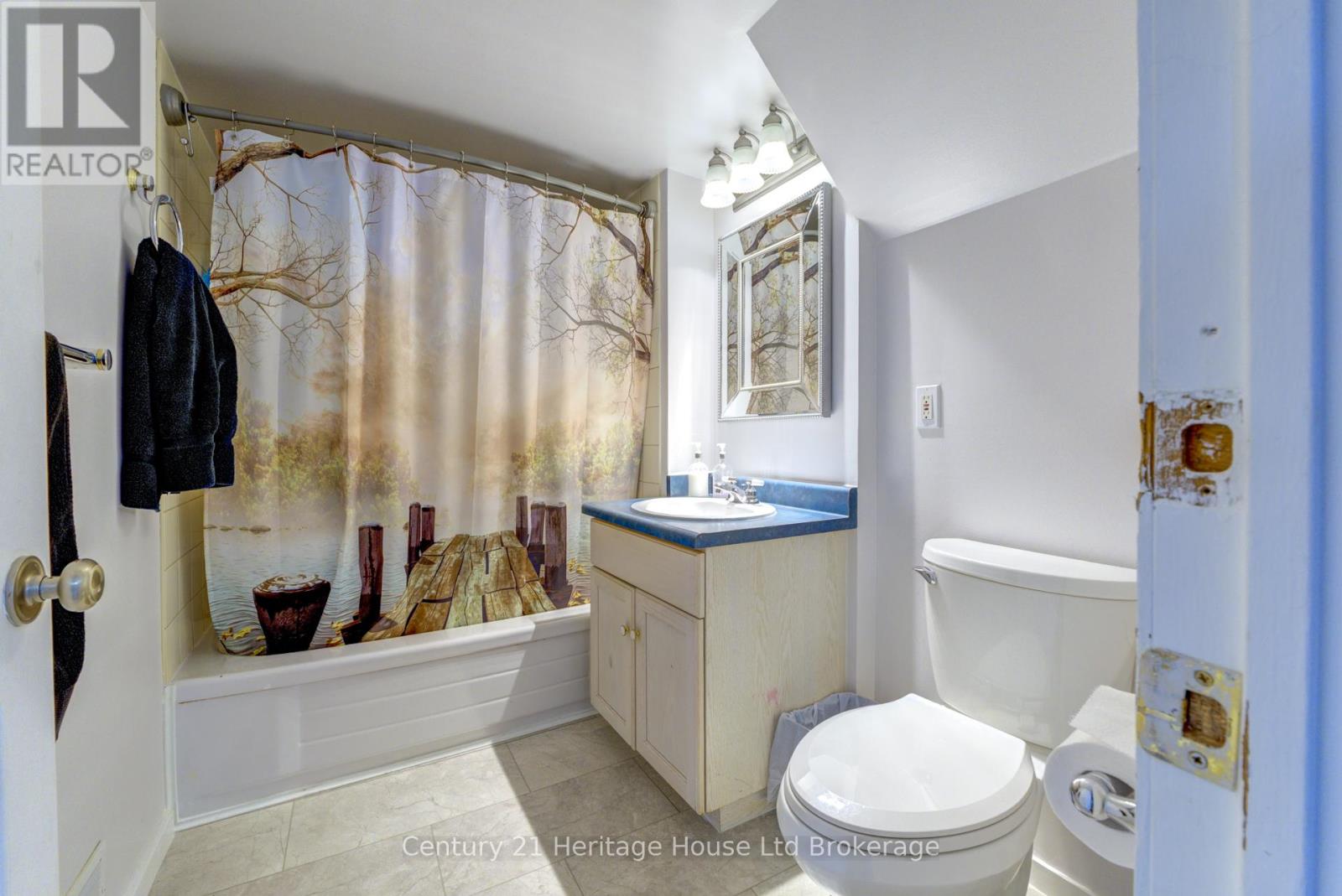 787 Hunter's Gate Crescent, Woodstock, Ontario  N4V 1G4 - Photo 43 - X12206721