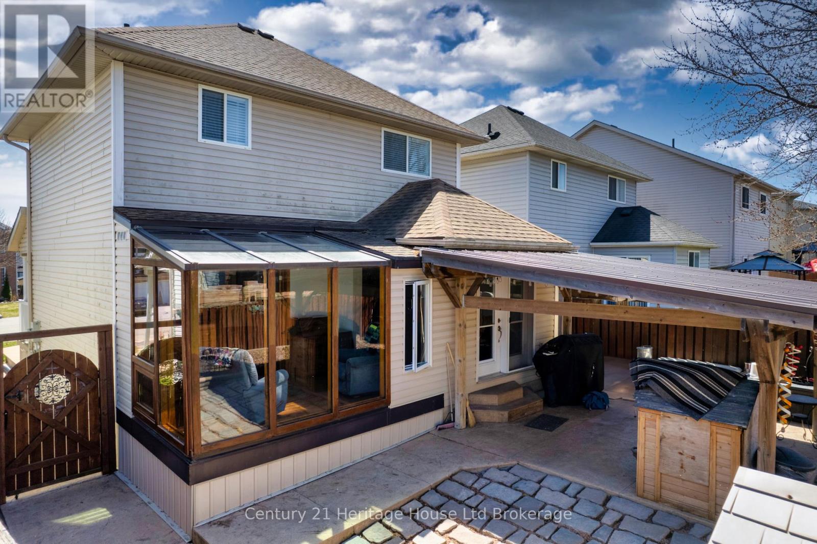 787 Hunter's Gate Crescent, Woodstock, Ontario  N4V 1G4 - Photo 9 - X12206721