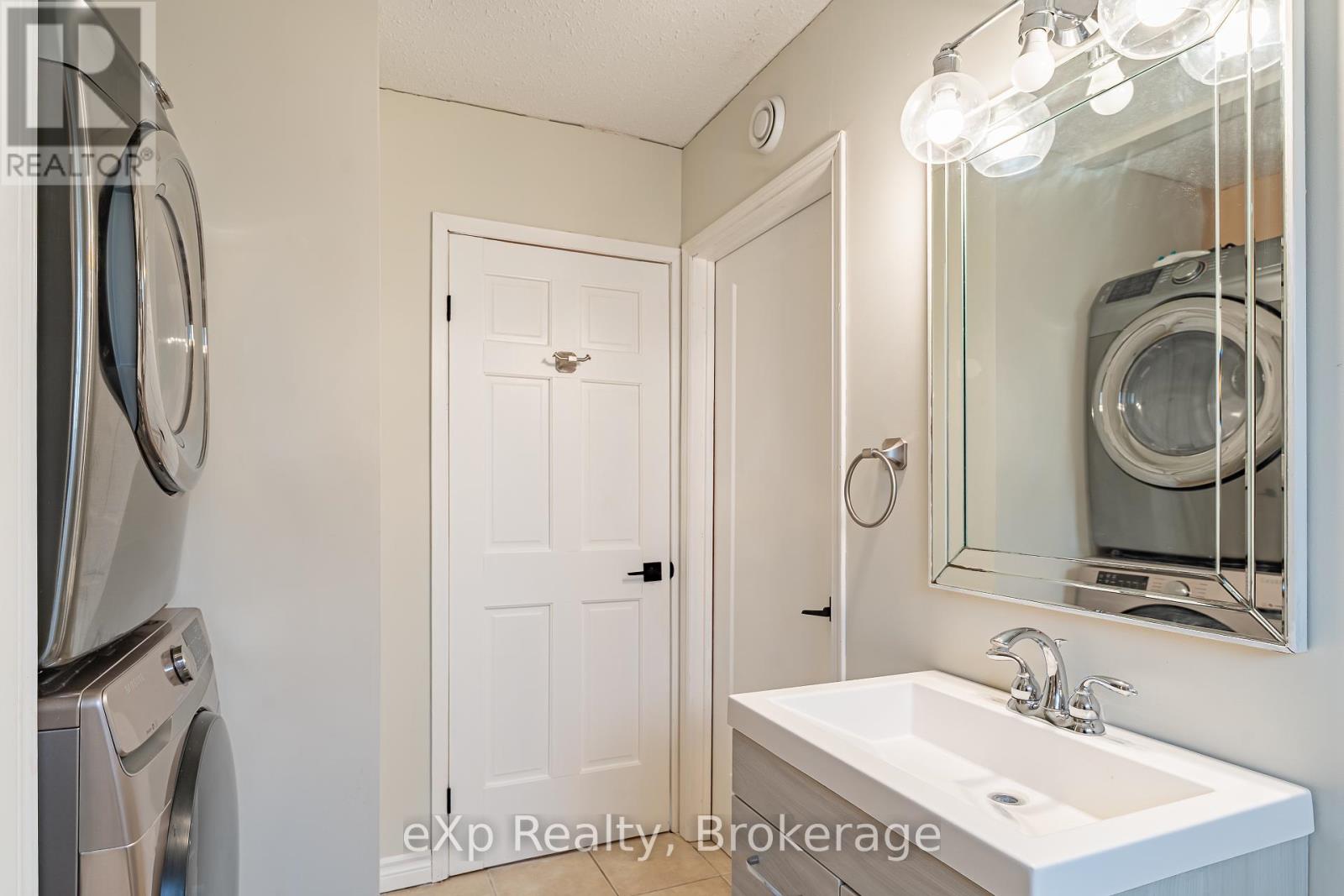 15 Mapleport Crescent, South Bruce Peninsula, Ontario  N0H 2T0 - Photo 8 - X12206706