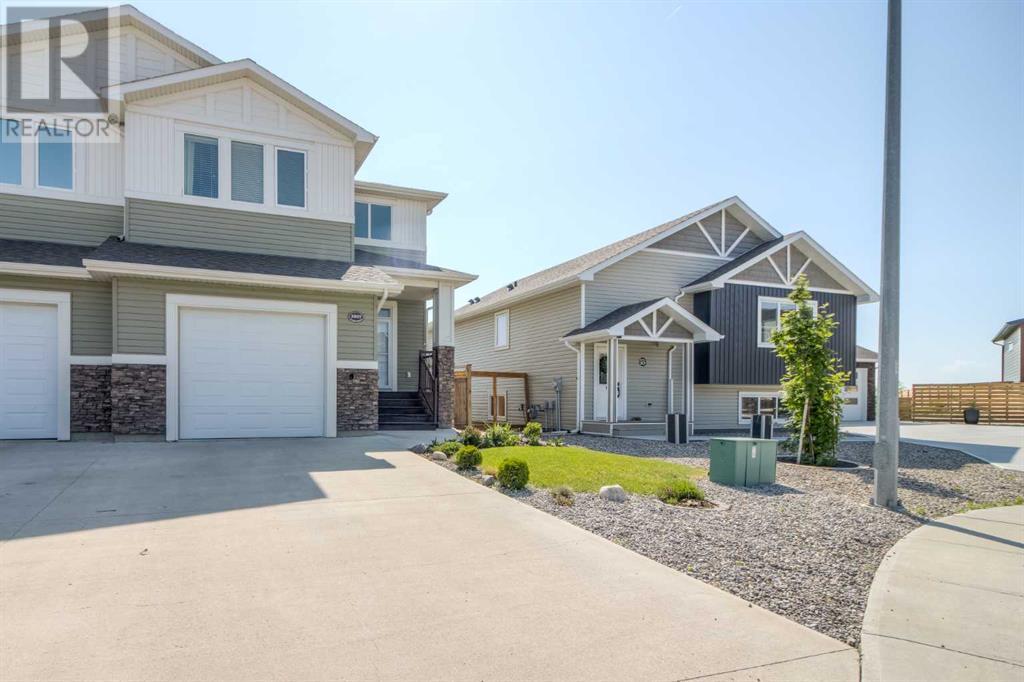 3807 Sundance Close, Coalhurst, Alberta  T0K 0V2 - Photo 2 - A2228837