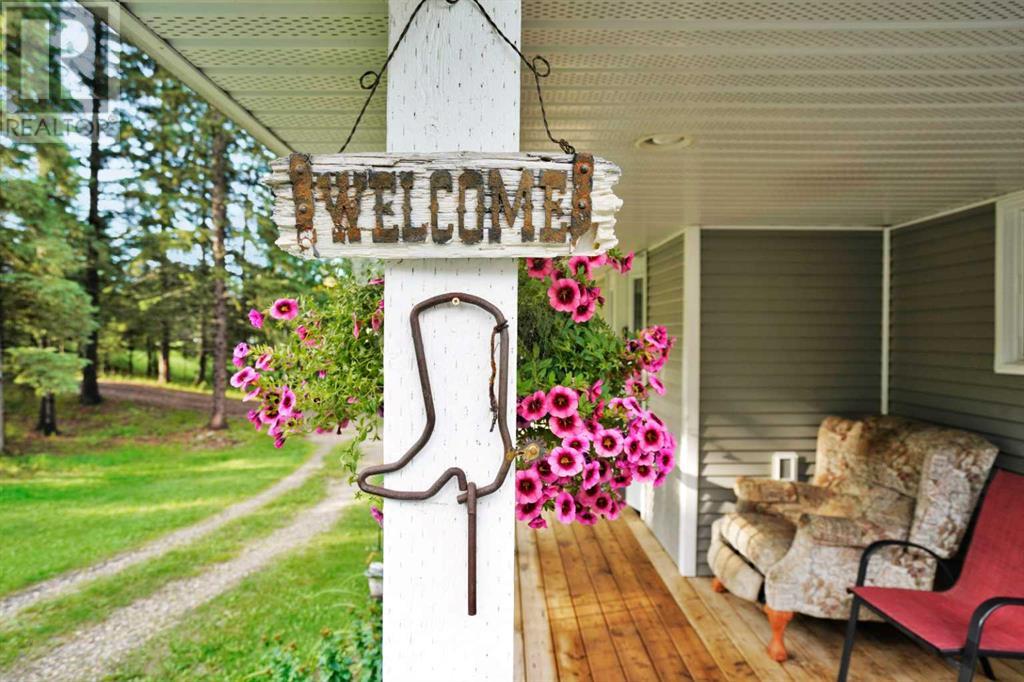 209 Westwood Way, Rural Clearwater County, Alberta  T4T 2A2 - Photo 3 - A2193248