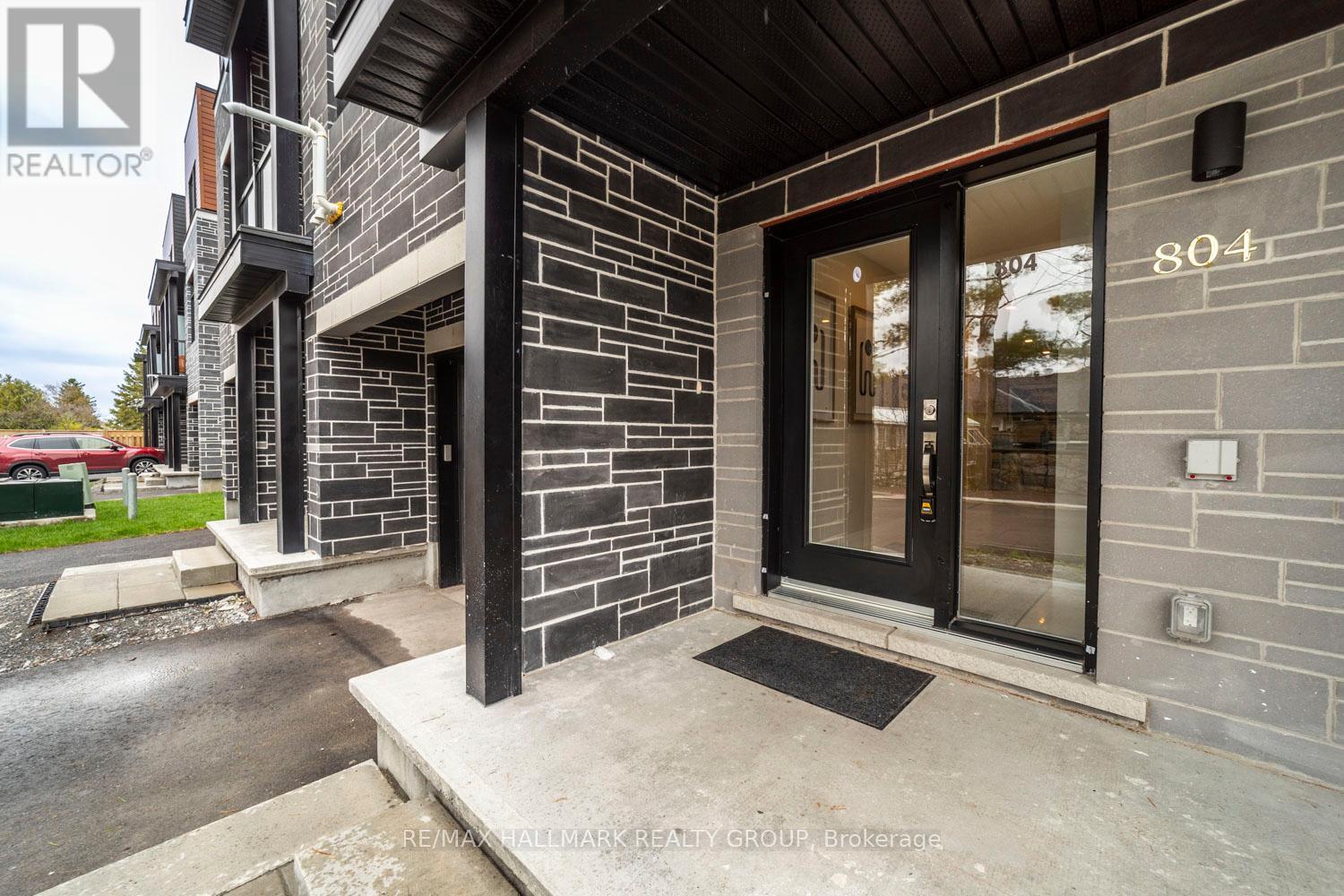 814 Star Private, Ottawa, Ontario  K2L 1W2 - Photo 19 - X12206692