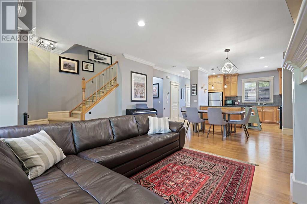 Property at 1942 29 Street SW image 1