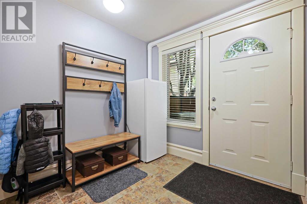 Property at 1942 29 Street SW image 3