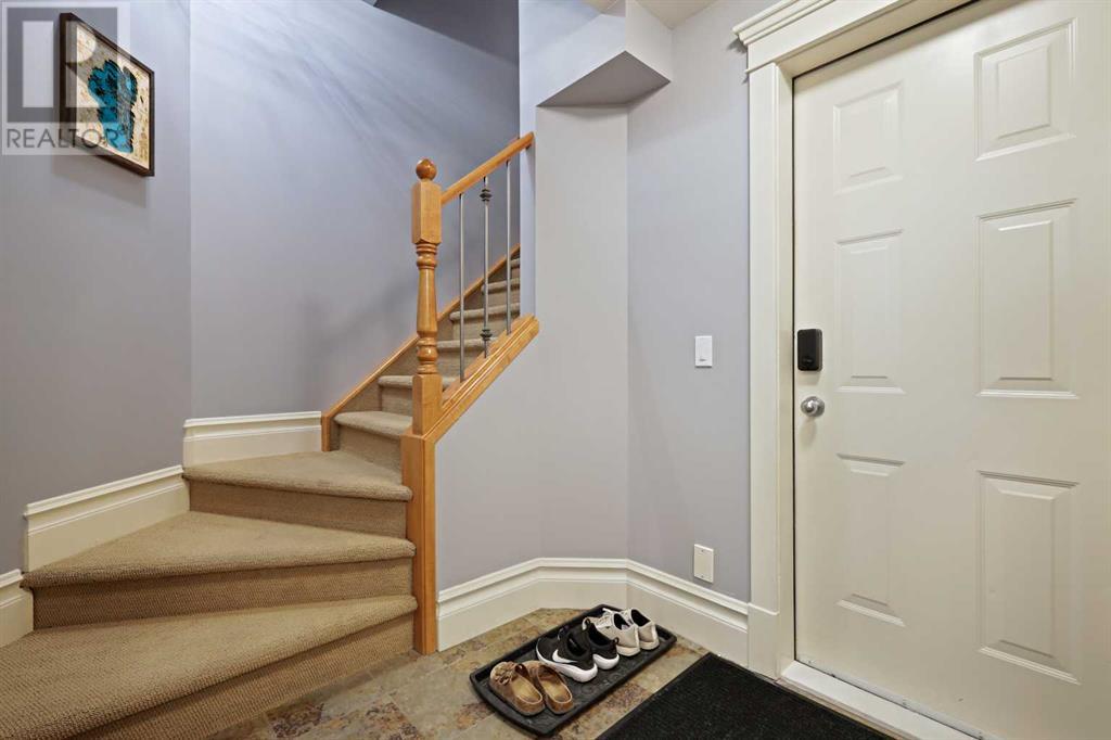 Property at 1942 29 Street SW image 4