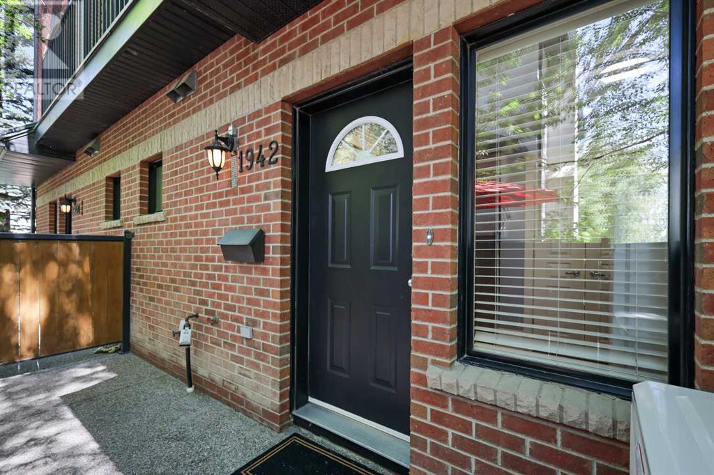 Property at 1942 29 Street SW image 2