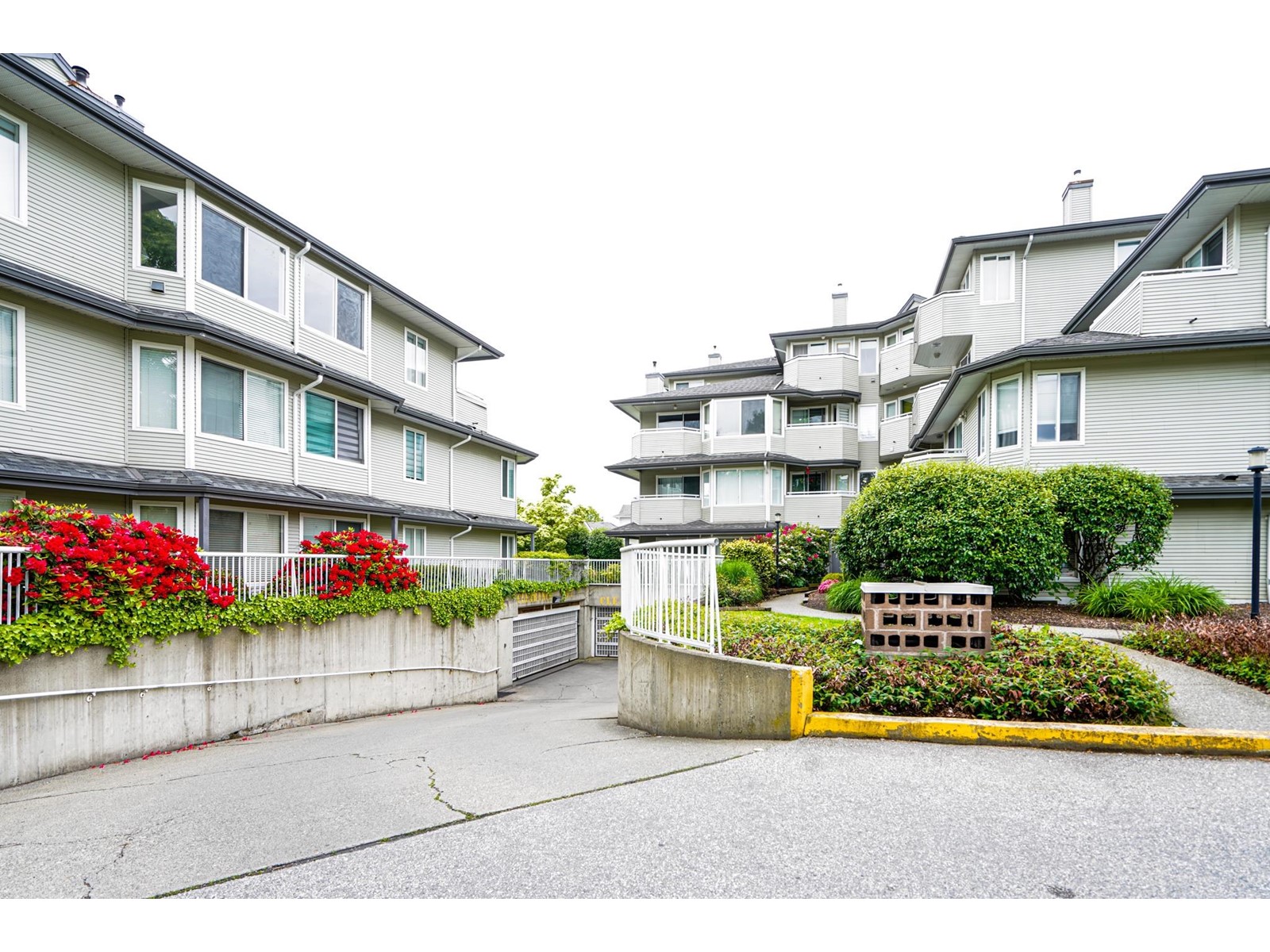 207 12130 80 Avenue, Surrey, British Columbia  V3W 0V2 - Photo 4 - R3012485