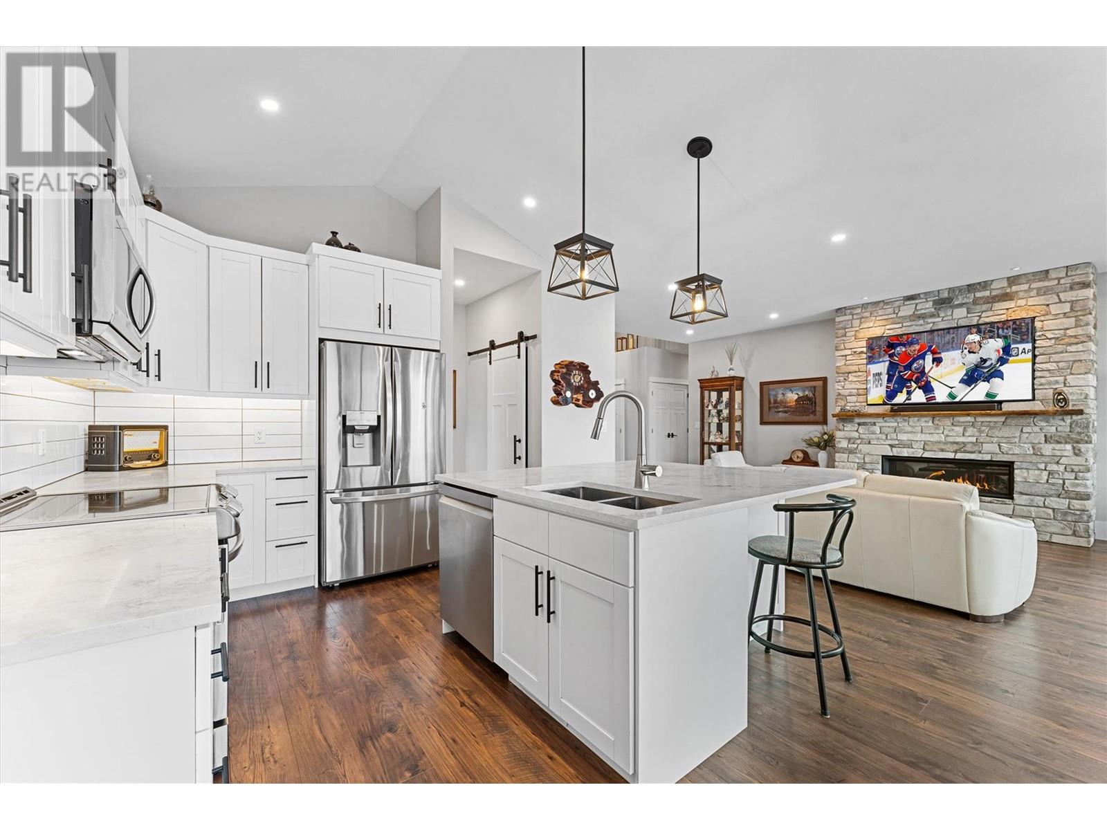 13137 Cliffstone Court, Lake Country, British Columbia  V4V 2R1 - Photo 4 - 10351313